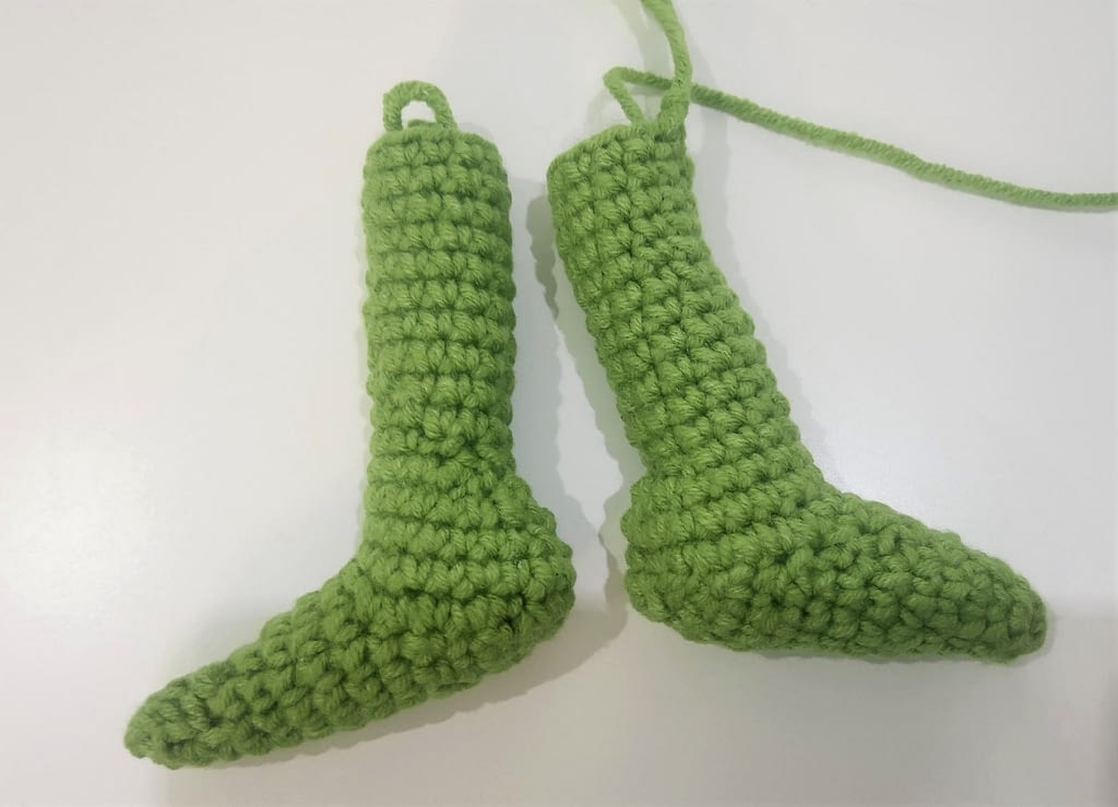 legs of Grinch crochet
